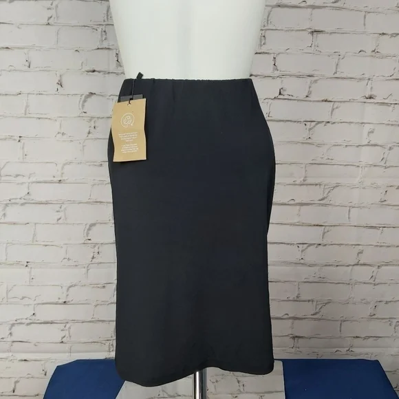 𝅺VERO Moda Black Draped‎ Skirt - Picture 4 of 9